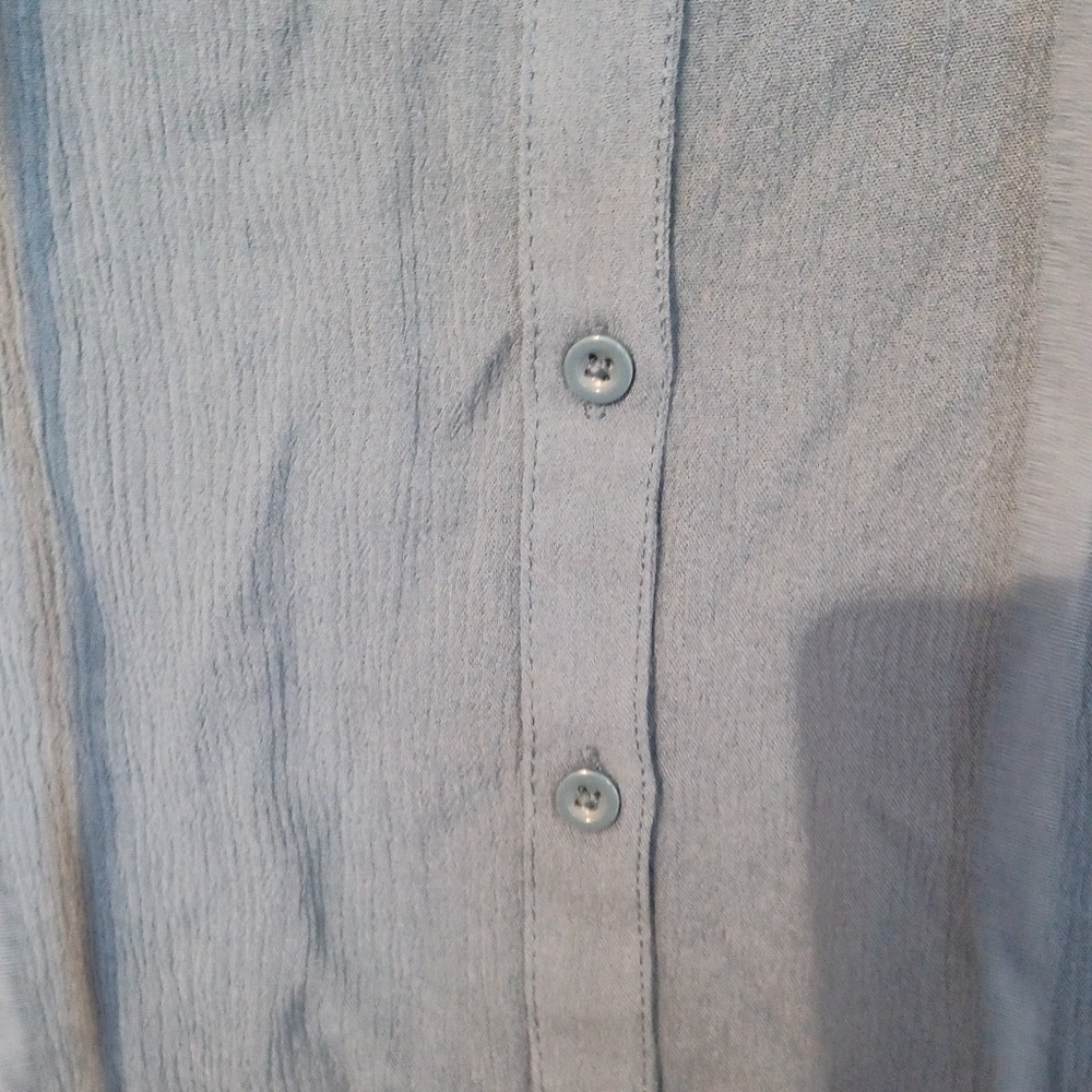 Torrid Crinkle Gauze Button-Front Peasant Top - Picture 6 of 11